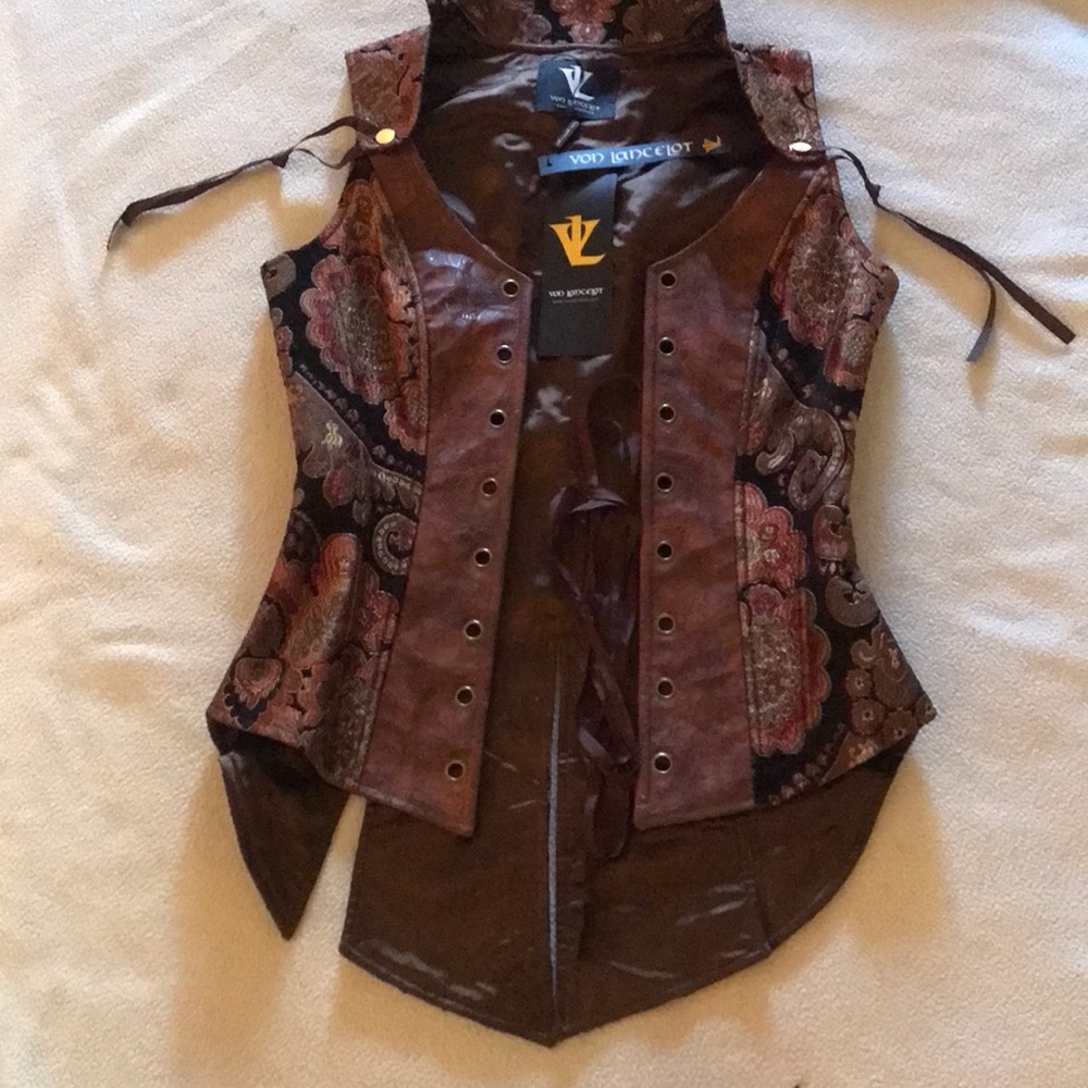 Von Lancelot Brocade Lace-Up Vest with Tails, Collar & Cufflink Straps